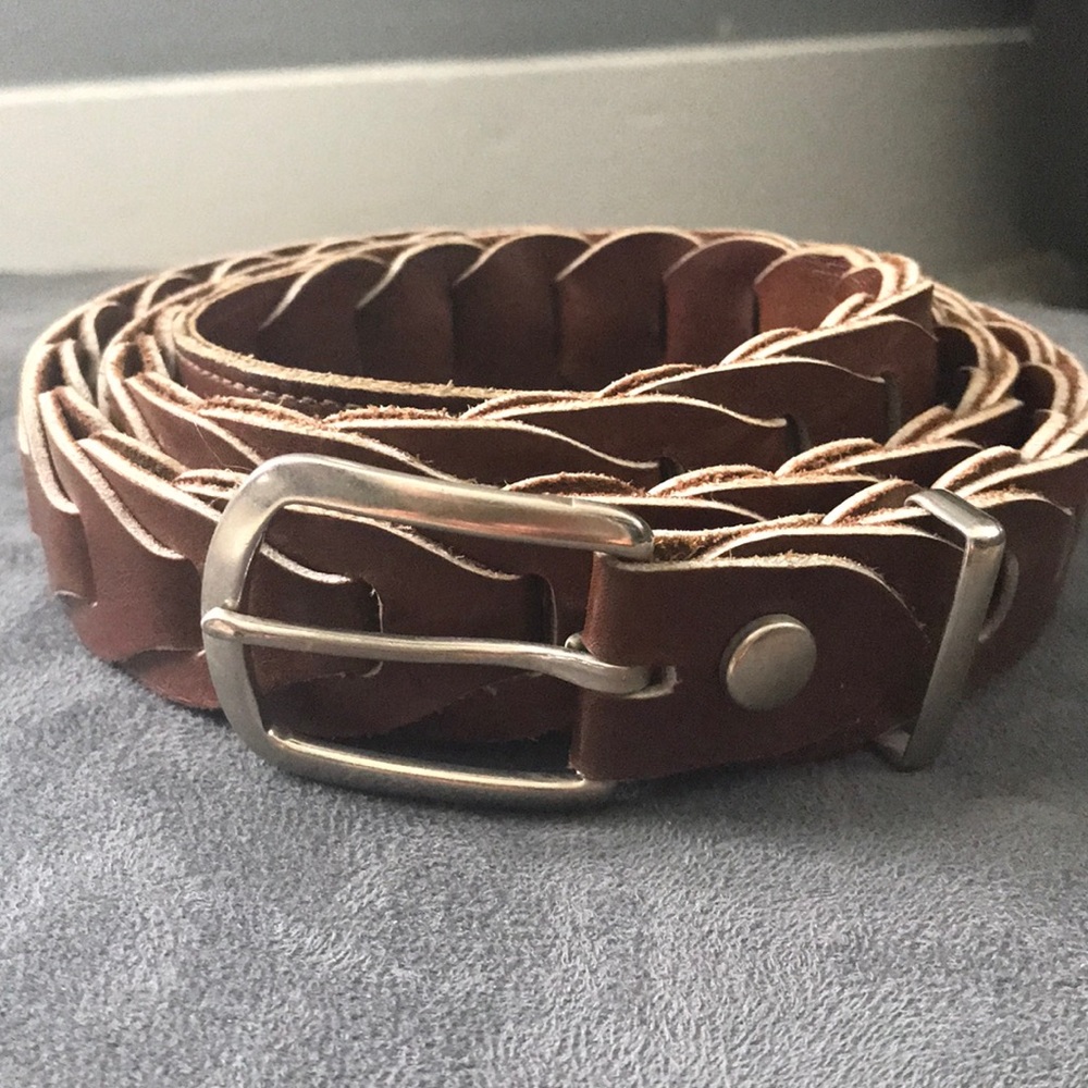 Women’s Braided Leather Belt. 39 in. Size M.